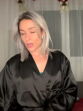 Snapshot of petrouchkaaa_ chatting on December 4, 8:50 pm petrouchkaaa online show from December 4, 8:50 pm