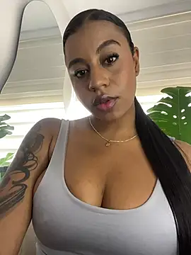 charlotteeruss online show from November 7, 6:19 pm