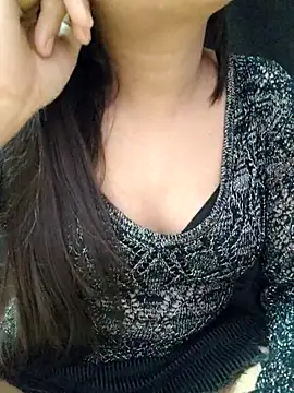 Snapshot of Roshni_98 chatting on November 4, 5:45 pm Roshni 98 online show from November 4, 5:45 pm