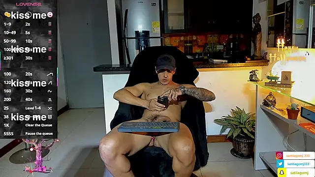 Snapshot of Dominic_Joness chatting on October 13, 12:43 am Dominic Joness online show from October 13, 12:43 am