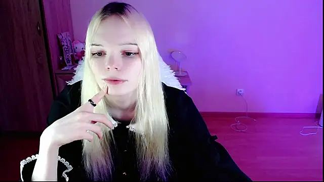 Snapshot of Emily_Nyaffee chatting on January 26, 9:07 pm Emily Nyaffee online show from January 26, 9:07 pm