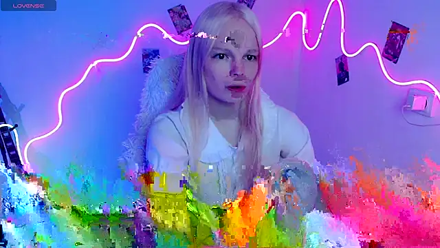 Snapshot of Emily_Nyaffee chatting on October 1, 8:42 am Emily Nyaffee online show from October 1, 8:42 am