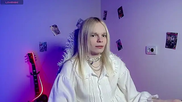 Emily Nyaffee online show from March 15, 7:09 pm