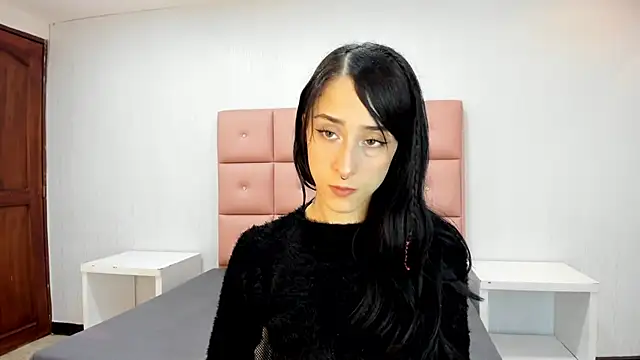 lhiamfit online show from December 5, 2:33 pm