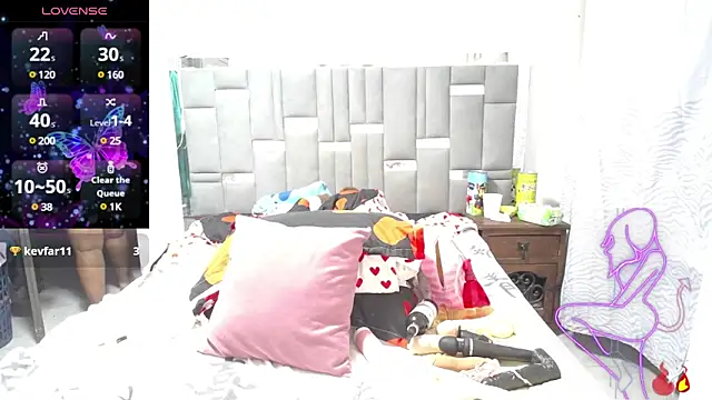 Snapshot of thickebonymilfF chatting on January 19, 5:15 am thickebonymilfF online show from January 19, 5:15 am