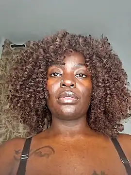 Snapshot of hornycreamybabe chatting on October 9, 10:24 am hornycreamybabe online show from October 9, 10:24 am