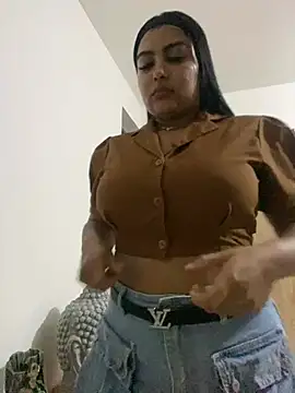 NatashaBrown12 online show from February 18, 11:01 pm