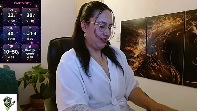 Snapshot of amalia_brunette chatting on September 8, 7:57 pm amalia brunette online show from September 8, 7:57 pm