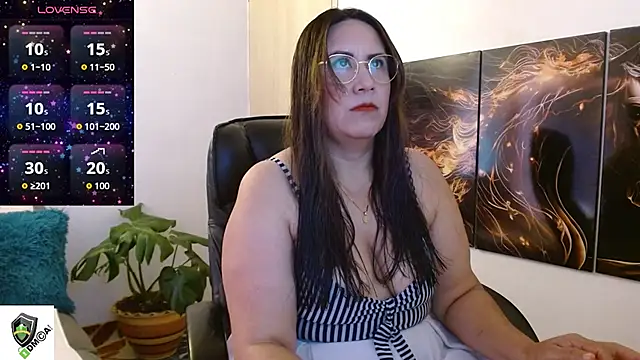 Snapshot of amalia_brunette chatting on September 15, 5:24 pm amalia brunette online show from September 15, 5:24 pm