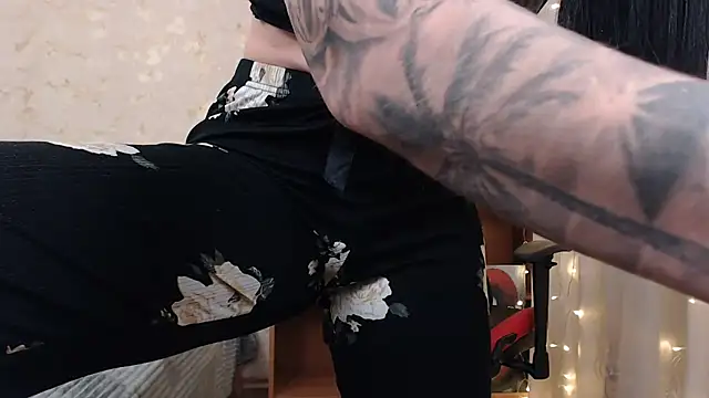 JuicyJess online show from January 10, 11:08 pm