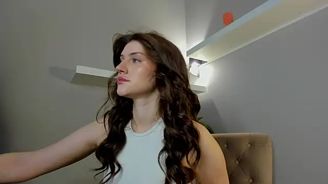 Skinny Alice online show from March 7, 1:02 am