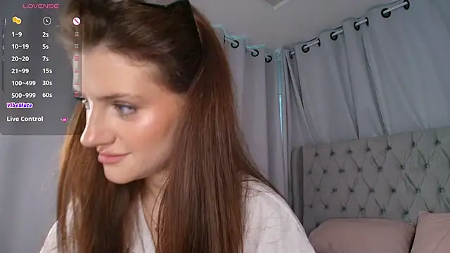Snapshot of Skinny_Alice chatting on May 29, 11:19 am Skinny Alice online show from May 29, 11:19 am