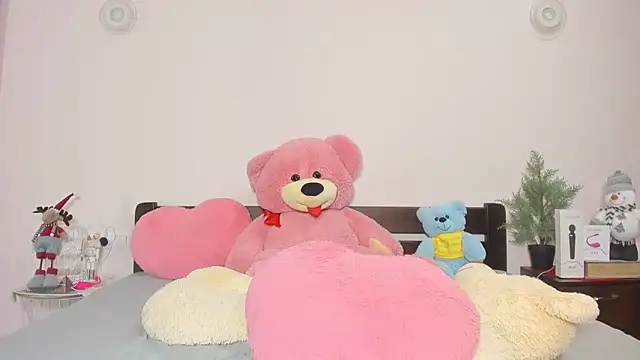 Snapshot of Annatrybebetter chatting on December 26, 9:15 pm Annatrybebetter online show from December 26, 9:15 pm