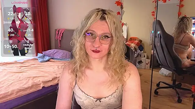 Lori Myaf online show from October 7, 2:14 pm