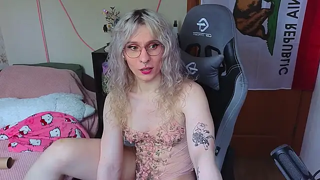 Lori Myaf online show from May 18, 2:12 pm