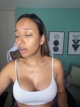 DianaHopson online show from January 25, 11:02 am