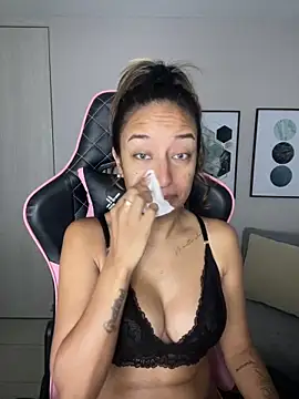 DianaHopson online show from February 2, 12:02 pm