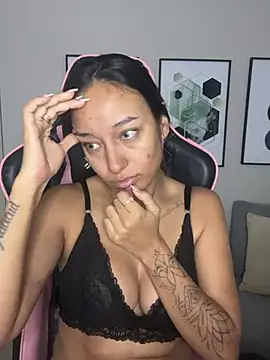 DianaHopson online show from February 9, 11:04 am