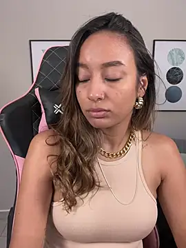 DianaHopson online show from March 9, 2:54 pm