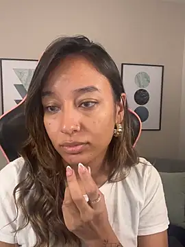 DianaHopson online show from March 13, 10:47 am