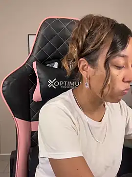 DianaHopson online show from March 14, 10:29 am