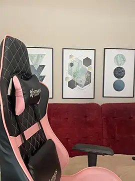 DianaHopson online show from March 20, 1:59 pm