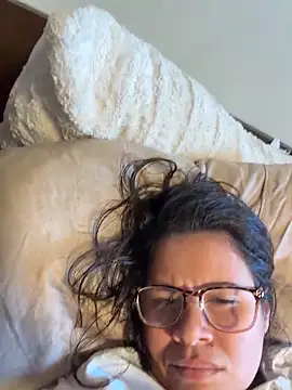 Snapshot of meepicgirl chatting on March 13, 6:25 pm meepicgirl online show from March 13, 6:25 pm