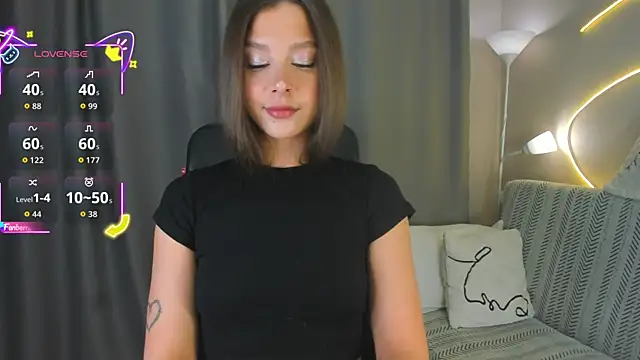 Alice hailey  online show from April 28, 8:03 pm