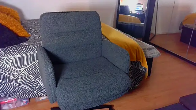 Snapshot of sarametisse26 chatting on January 14, 7:14 am sarametisse26 online show from January 14, 7:14 am