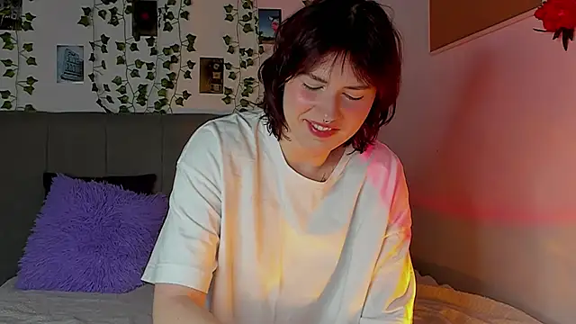 miss Lizzy online show from December 14, 1:17 am