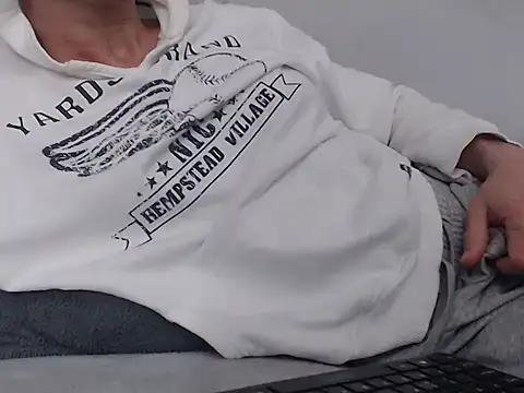 MikeyMaXXX online show from March 1, 12:34 am