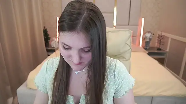 Snapshot of EmmyCharmm chatting on January 12, 9:40 am EmmyCharmm online show from January 12, 9:40 am