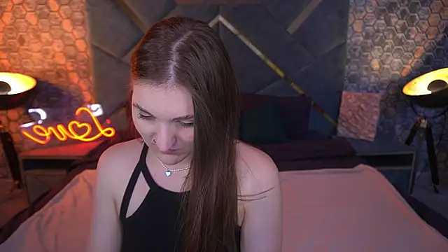 Snapshot of EmmyCharmm chatting on September 26, 6:06 am EmmyCharmm online show from September 26, 6:06 am