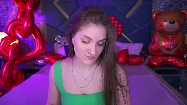 EmmyCharmm online show from February 17, 7:05 am