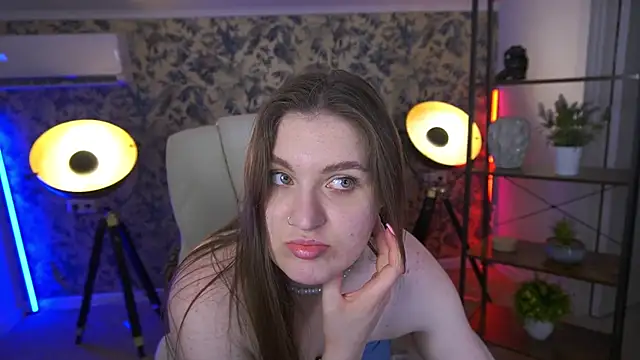 EmmyCharmm online show from June 26, 5:45 am