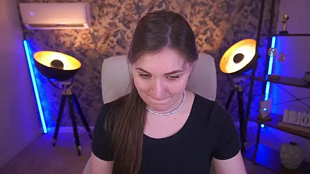 EmmyCharmm online show from July 21, 6:38 am
