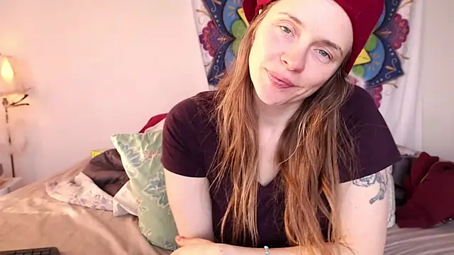 Snapshot of xxpixeyxx chatting on March 12, 1:30 pm xxpixeyxx online show from March 12, 1:30 pm