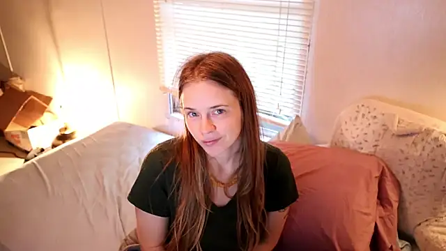 Snapshot of xxpixeyxx chatting on September 21, 1:35 pm xxpixeyxx online show from September 21, 1:35 pm