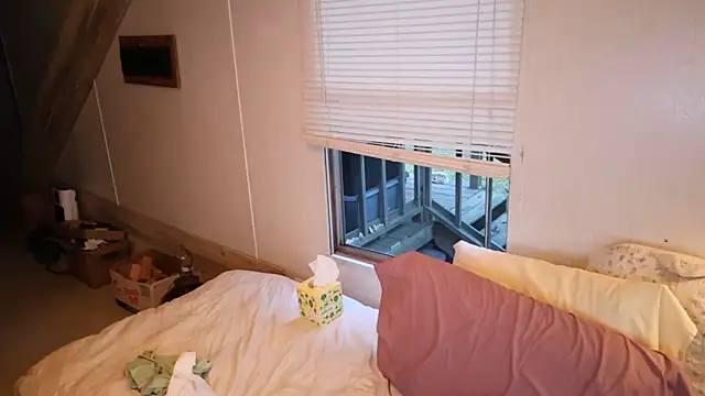 Snapshot of xxpixeyxx chatting on September 26, 11:42 pm xxpixeyxx online show from September 26, 11:42 pm