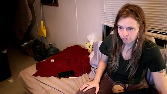 Snapshot of xxpixeyxx chatting on November 13, 9:52 am xxpixeyxx online show from November 13, 9:52 am