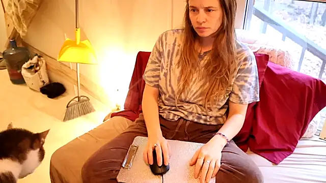 Snapshot of xxpixeyxx chatting on November 21, 1:32 pm xxpixeyxx online show from November 21, 1:32 pm