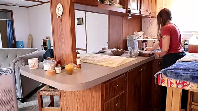 Snapshot of xxpixeyxx chatting on December 2, 4:35 pm xxpixeyxx online show from December 2, 4:35 pm