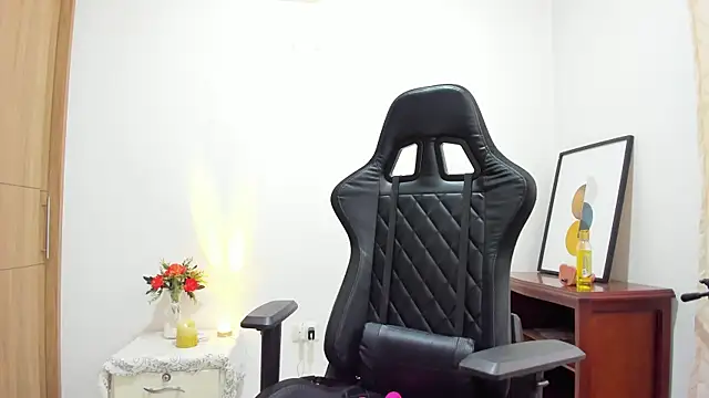 amara falcon online show from October 7, 12:24 pm