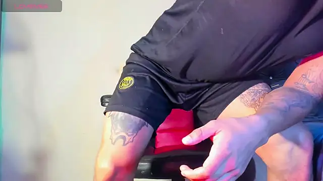 Snapshot of FuckHardlove chatting on January 21, 4:16 pm FuckHardlove online show from January 21, 4:16 pm