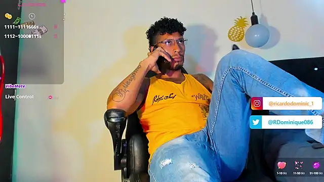 Snapshot of FuckHardlove chatting on January 31, 6:03 pm FuckHardlove online show from January 31, 6:03 pm