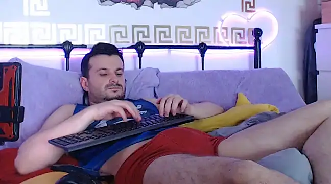 Snapshot of erotico69xxx chatting on January 14, 11:05 pm erotico69xxx online show from January 14, 11:05 pm