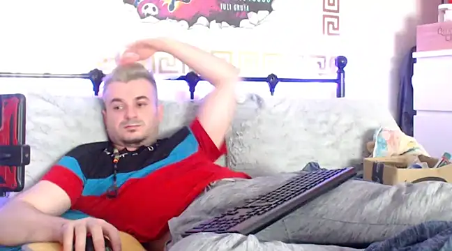 Snapshot of erotico69xxx chatting on February 20, 10:48 pm erotico69xxx online show from February 20, 10:48 pm