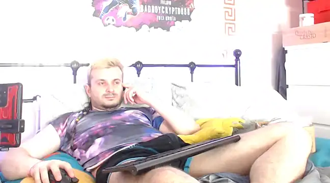 Snapshot of erotico69xxx chatting on March 11, 10:42 pm erotico69xxx online show from March 11, 10:42 pm