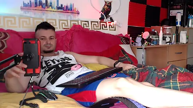 Snapshot of erotico69xxx chatting on August 2, 1:31 pm erotico69xxx online show from August 2, 1:31 pm