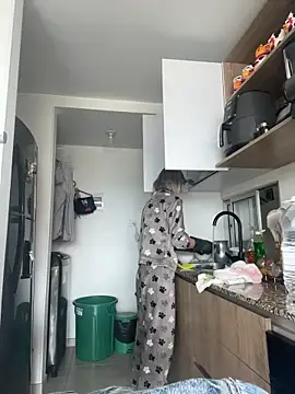 Ameellie online show from February 19, 4:25 pm